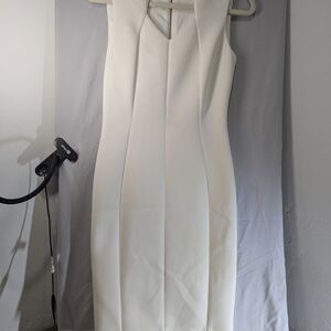 Elegant White Sleeveless Dress